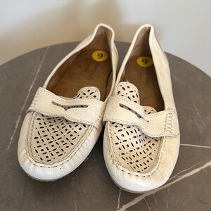 Cynthia Rowley Cream Perforated Loafers
